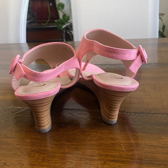 Cato Faux Suede Thong Wedge Sandals - Picture 6 of 8